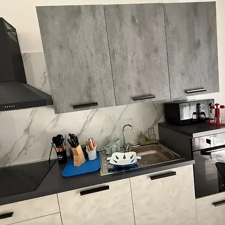 Dril Host 2 Semesterbostad Brindisi