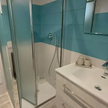 Dril Host 2 Semesterbostad Brindisi