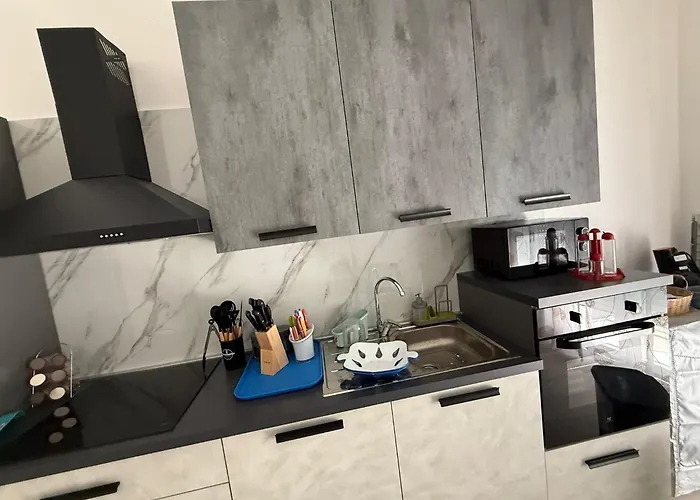 Dril Host 2 Semesterbostad Brindisi