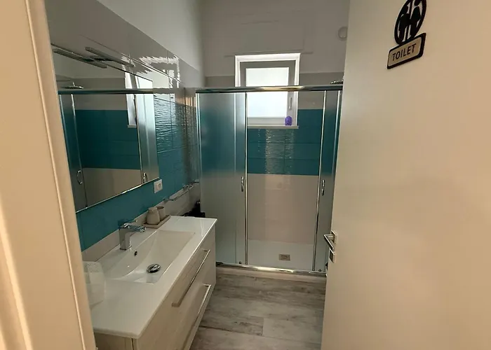 Semesterbostad Dril Host 2